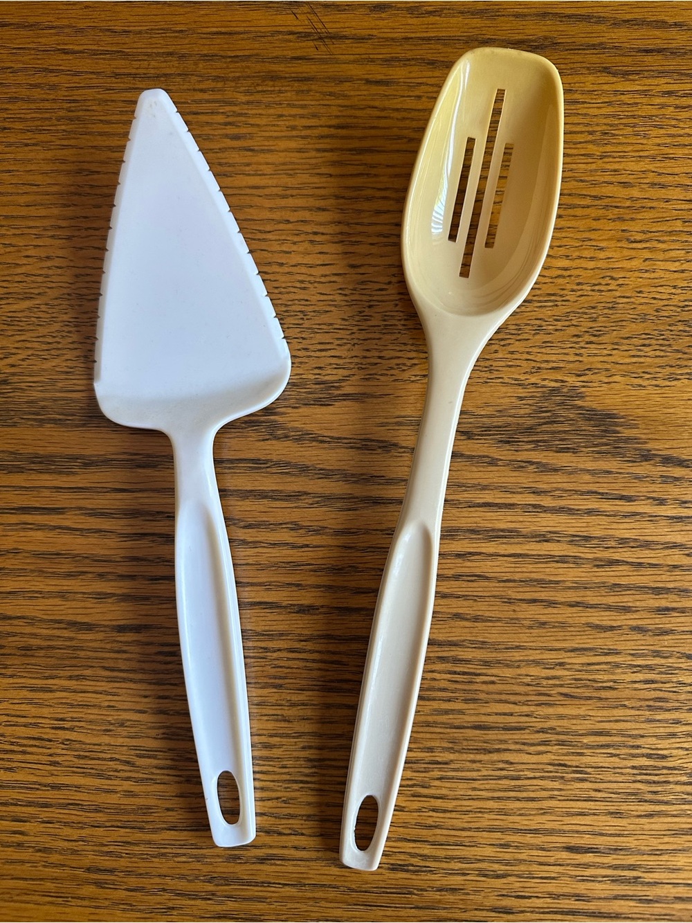 Vintage Foly Set of 2 Kitchen Utensils Pie/Cake Server & Slotted Serving Spoon